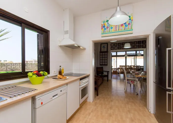 Villa Amazing Canarian To Rent By Tenerife Ltd Costa Adeje (Tenerife)