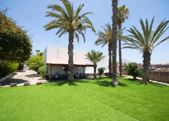 Villa Amazing Canarian To Rent By Tenerife Ltd Costa Adeje (Tenerife)