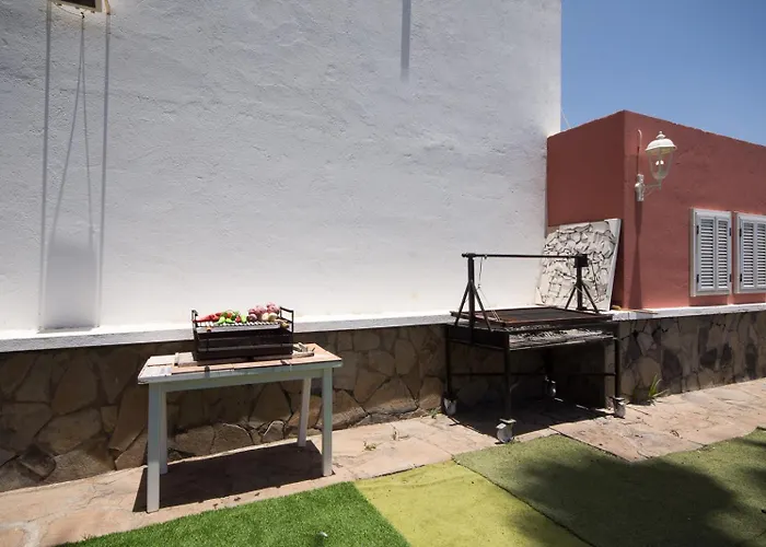 Villa Amazing Canarian To Rent By Tenerife Ltd Costa Adeje (Tenerife)